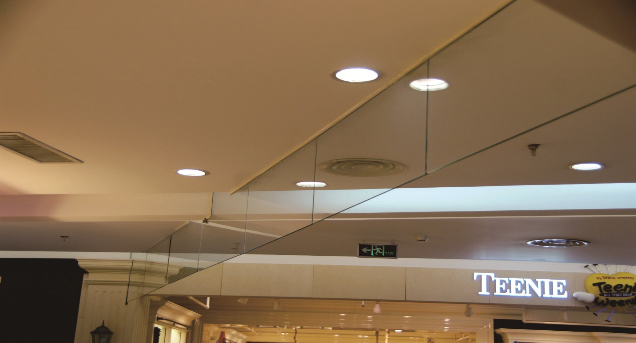fire rated tempered glass زجاج مقسى مقاوم للحريق