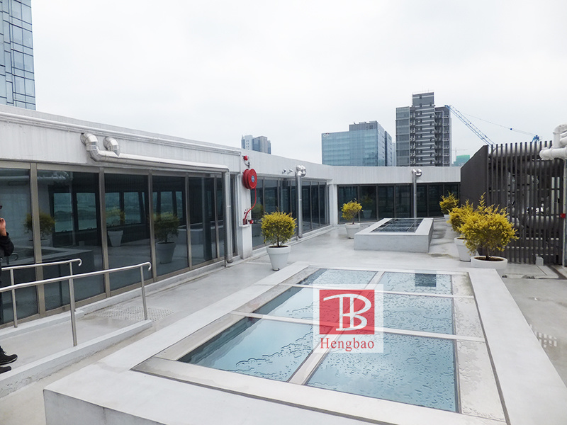 زجاج مقاوم للحريق